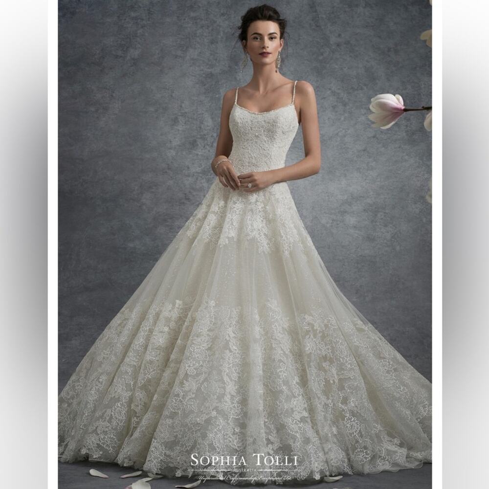 Sophia Tolli NWT Jupiter dress Y21743 French ivory lace sleeveless train wedding